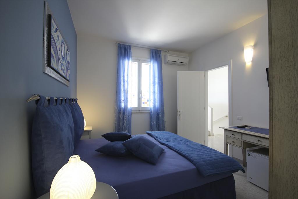 B&B Villa Genny A Pochi Passi Dal Mare San Cataldo  Zimmer foto
